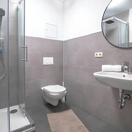 B Md Homes Moderne Zentral Hbf Bis 5 Personen N Apartment *